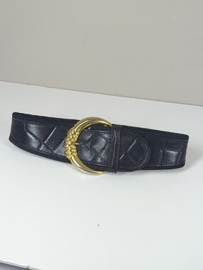 Vintage Express Black Quilted Leather Women’s Belt with Gold Buckle Suede Xs